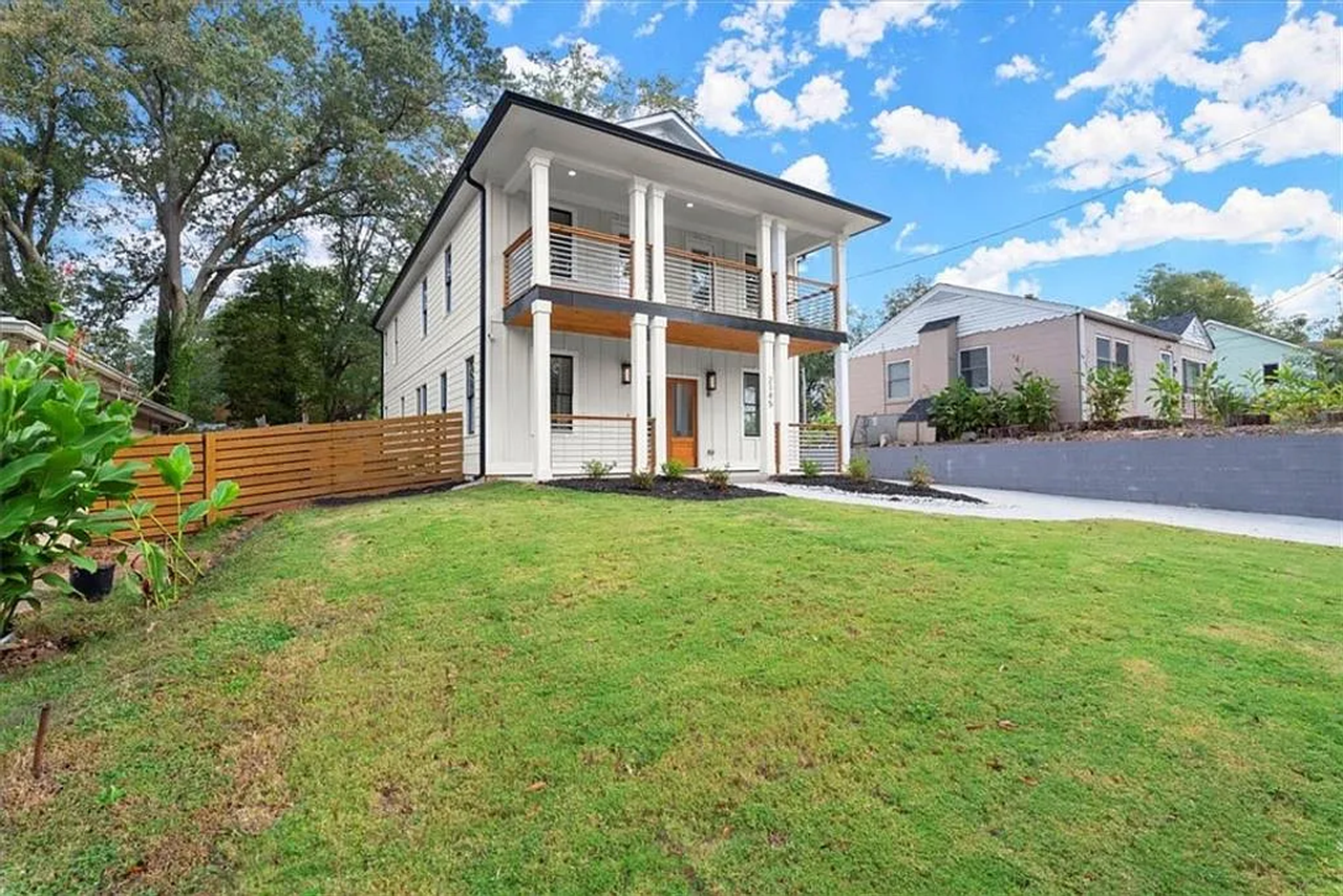 2145 Park Ter - Photo 3 of 49