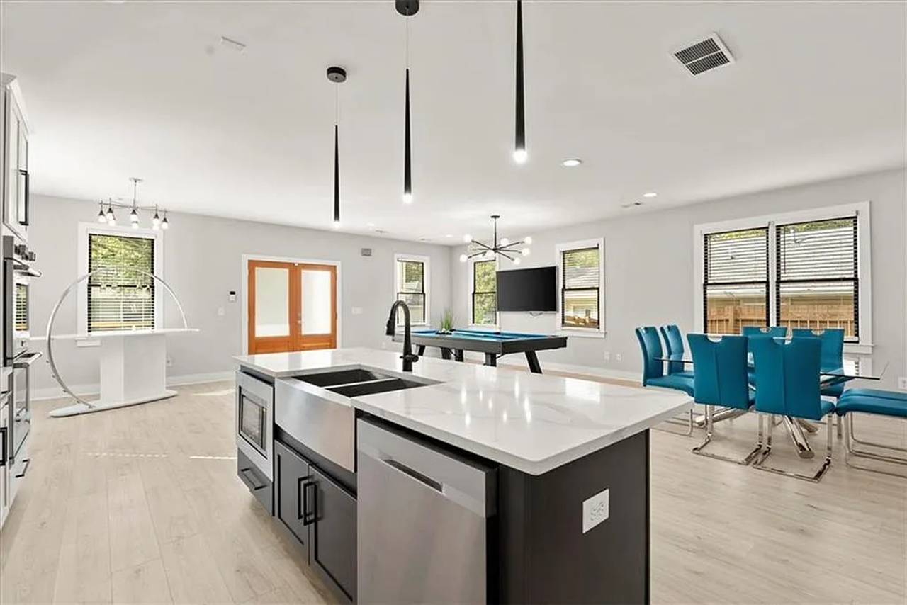 2145 Park Ter - Photo 6 of 49