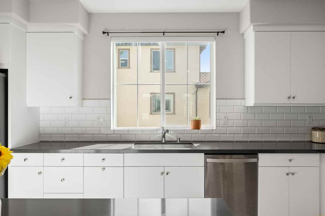 31305 Via Nubes - Photo 3 of 9