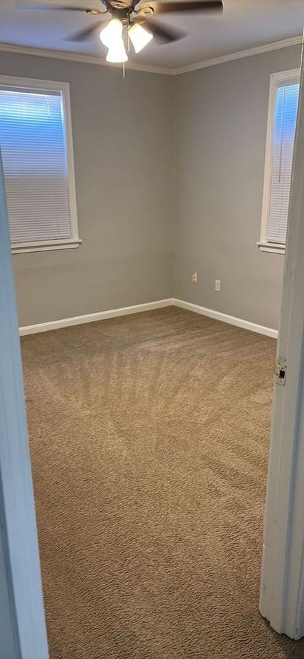 442 Jacklyn Ave - Photo 4 of 8