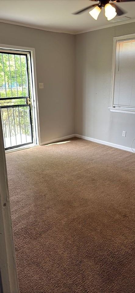 442 Jacklyn Ave - Photo 7 of 8