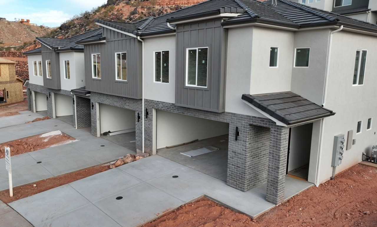 1550 E Mead Ln - Photo 2 of 38