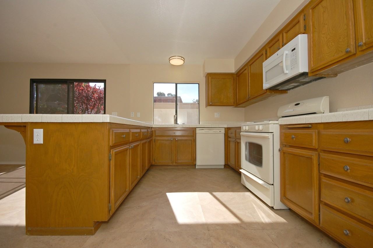 2906 Via De Paz - Photo 7 of 22