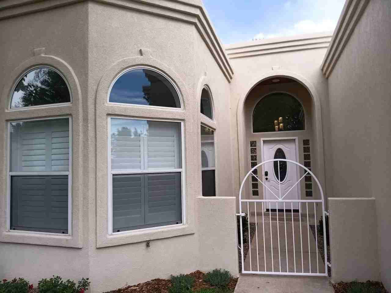 6604 Glen Oak Ne - Photo 2 of 26