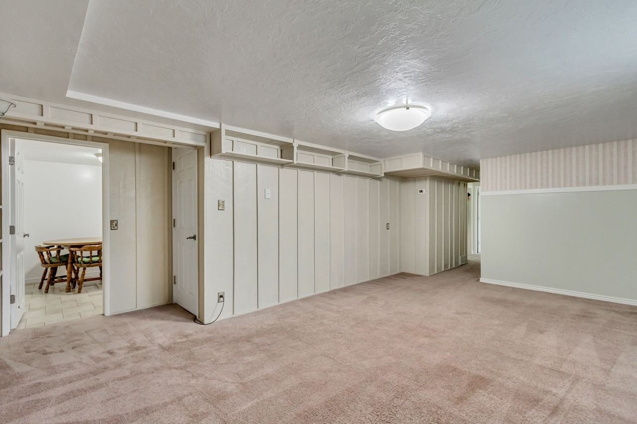 753 E 360 S - Photo 7 of 13