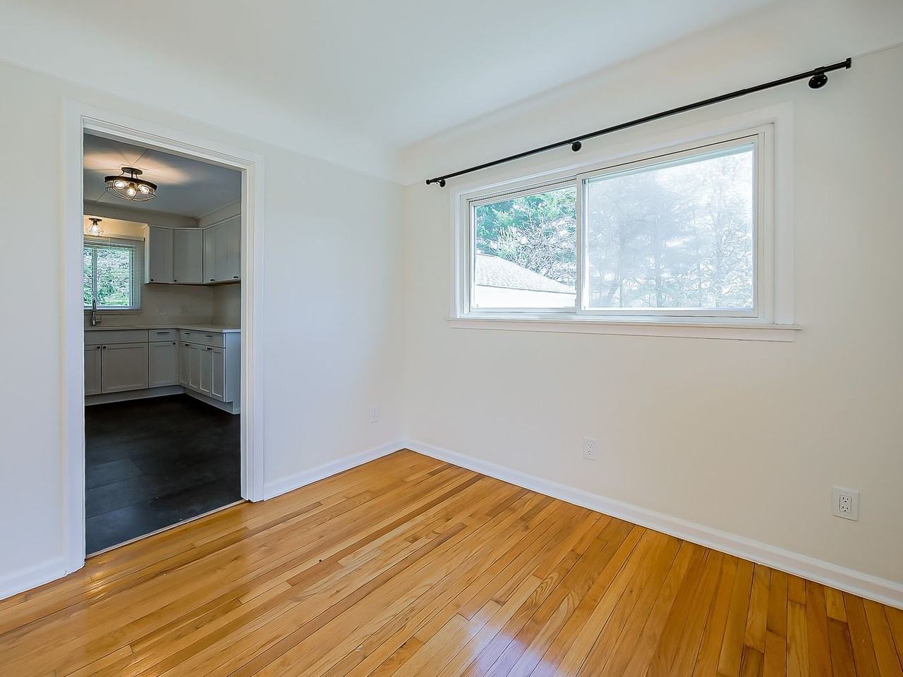 8701 Brookville Rd - Photo 5 of 50