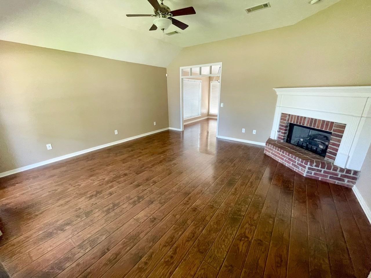 344 White Oak Dr - Photo 2 of 20