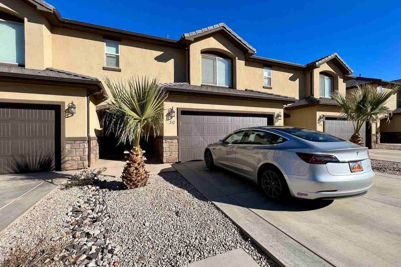 2520 Blackhawk Dr #30