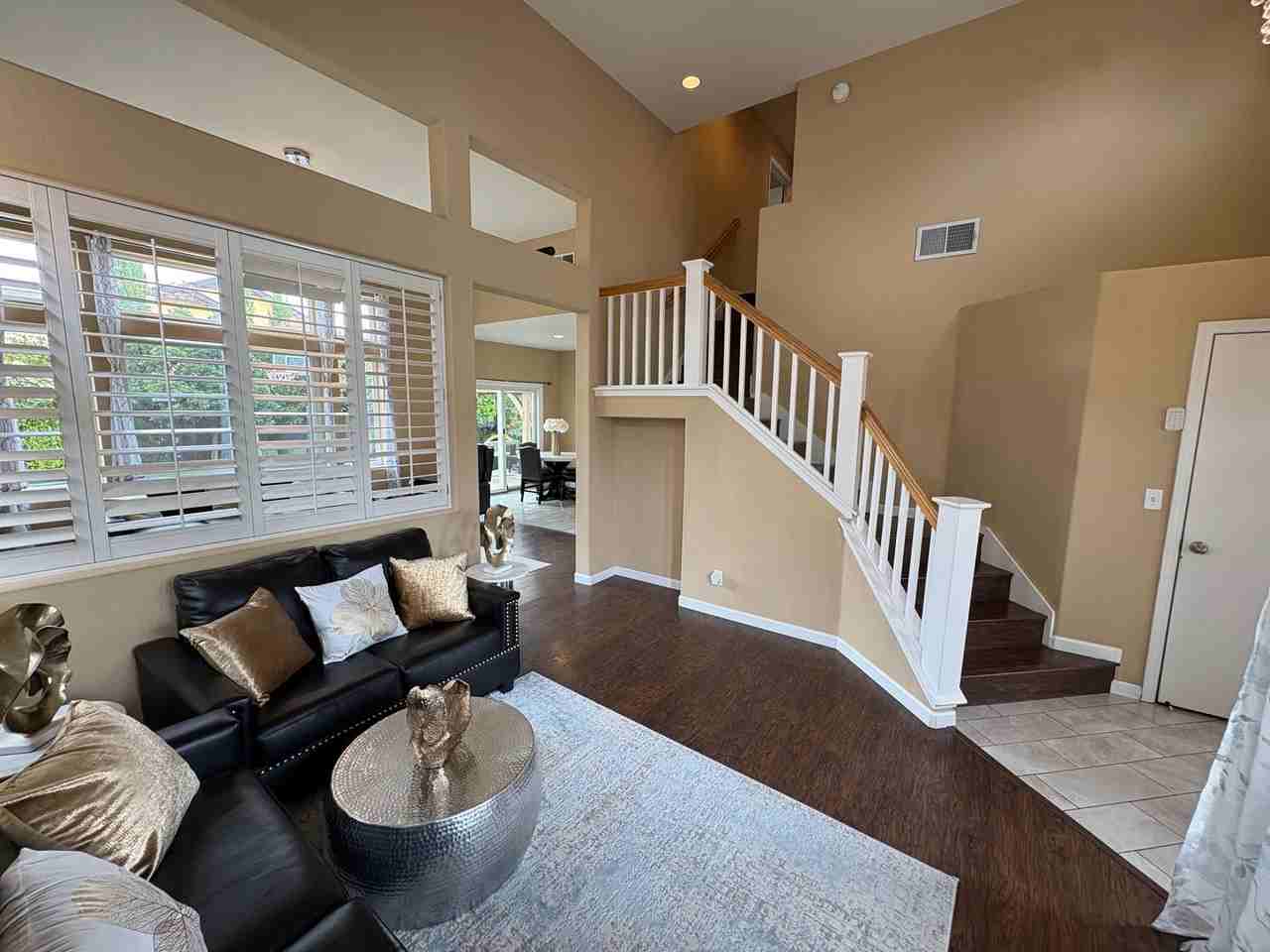 1833 Highland Way - Photo 5 of 26