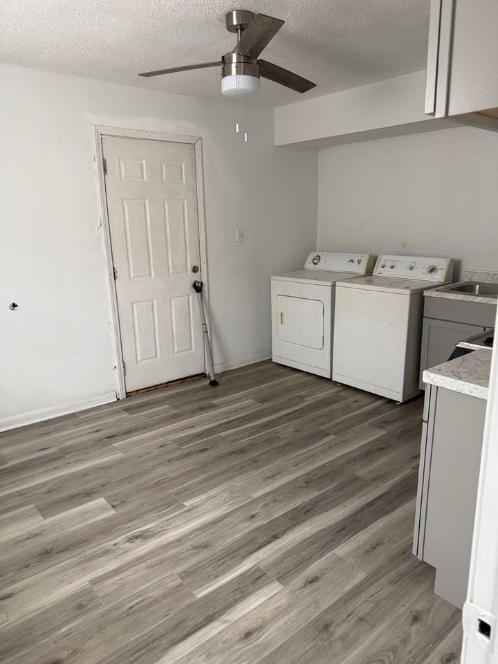 4759 Francis Dr - Photo 5 of 14