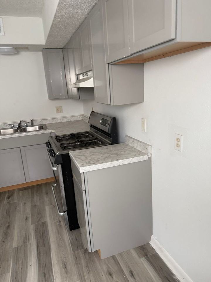 4759 Francis Dr - Photo 6 of 14