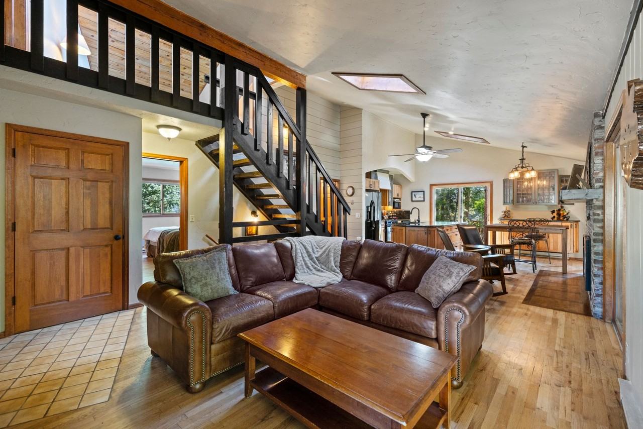 167 Gold King Way - Photo 2 of 17