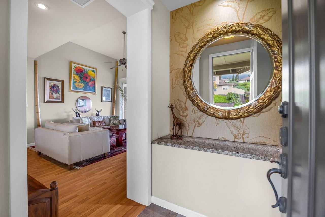 107 Kinohi Loa St - Photo 6 of 36