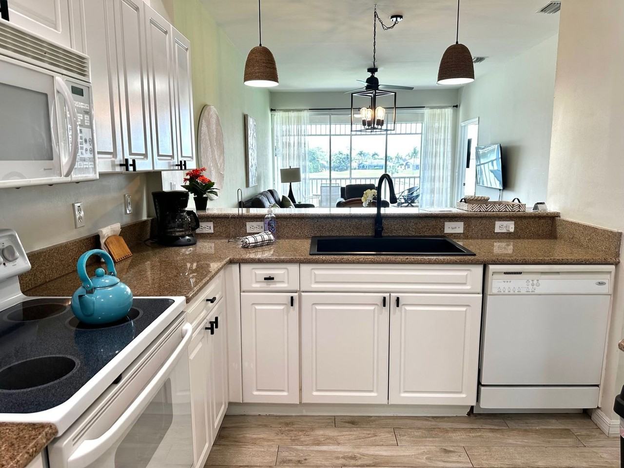 7895 Mahogany Run Ln - Photo 5 of 15