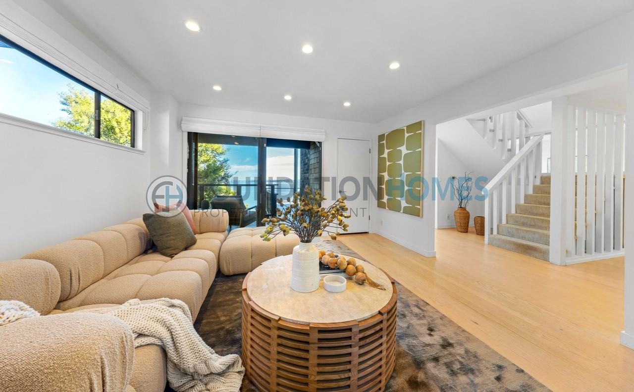 5002 Paradise Dr - Photo 6 of 15