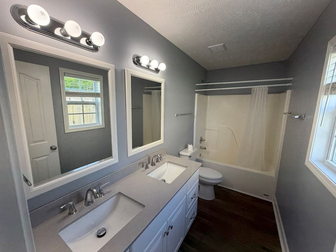 1415 Jeter Way - Photo 6 of 15