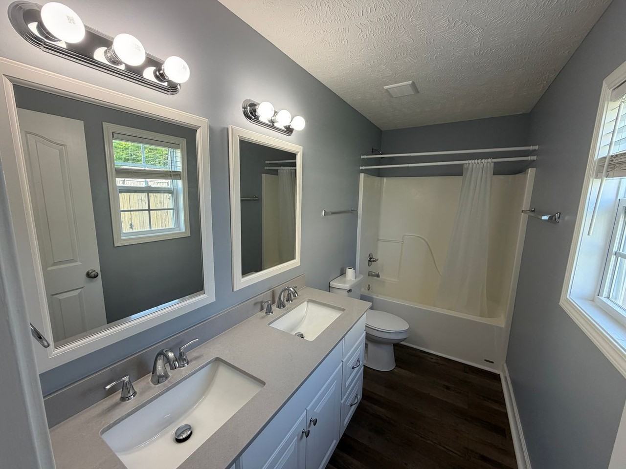 1415 Jeter Way - Photo 7 of 15