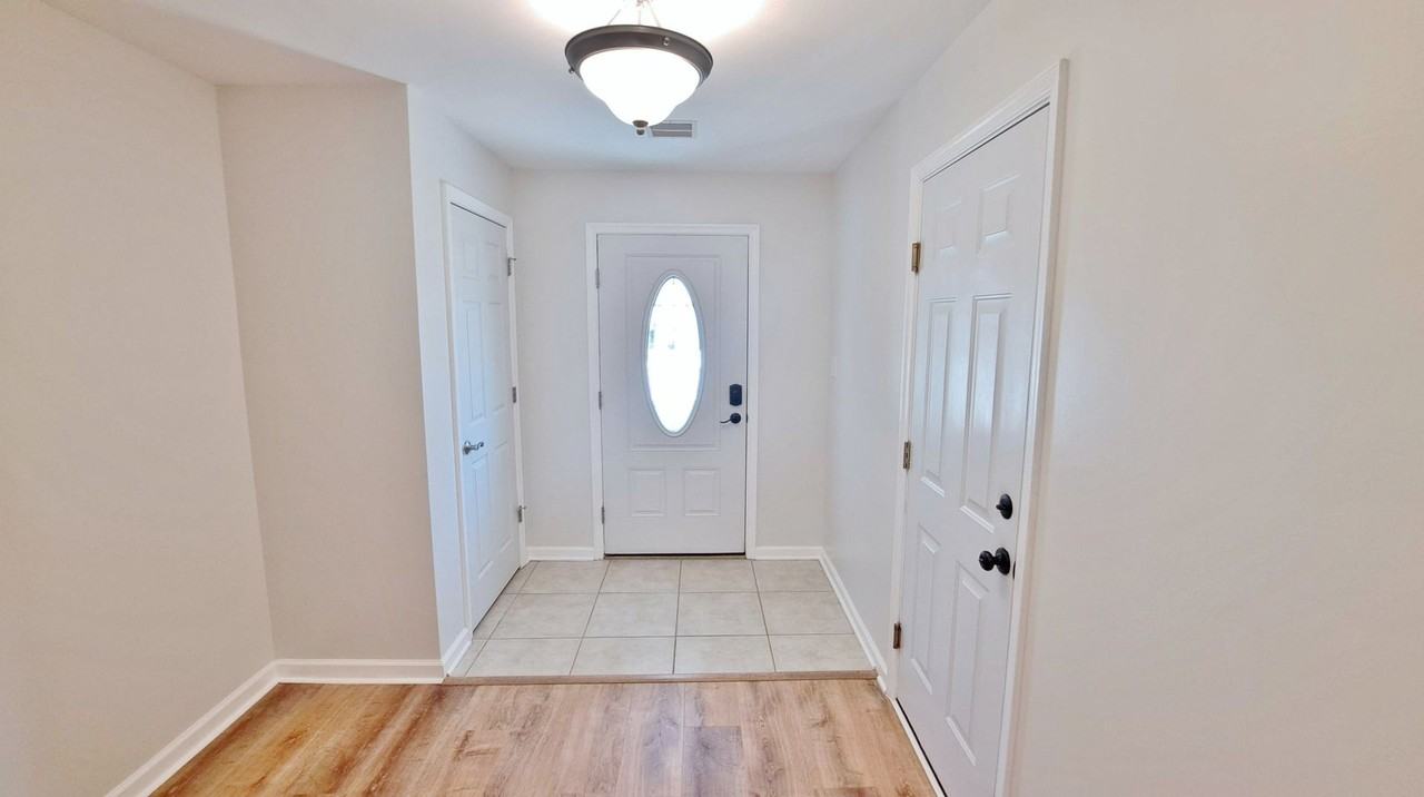 232 N Front St - Photo 4 of 50