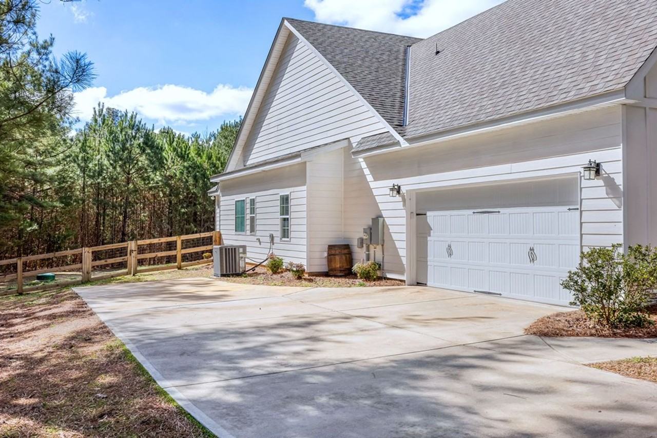 67 Terry Ln - Photo 2 of 17