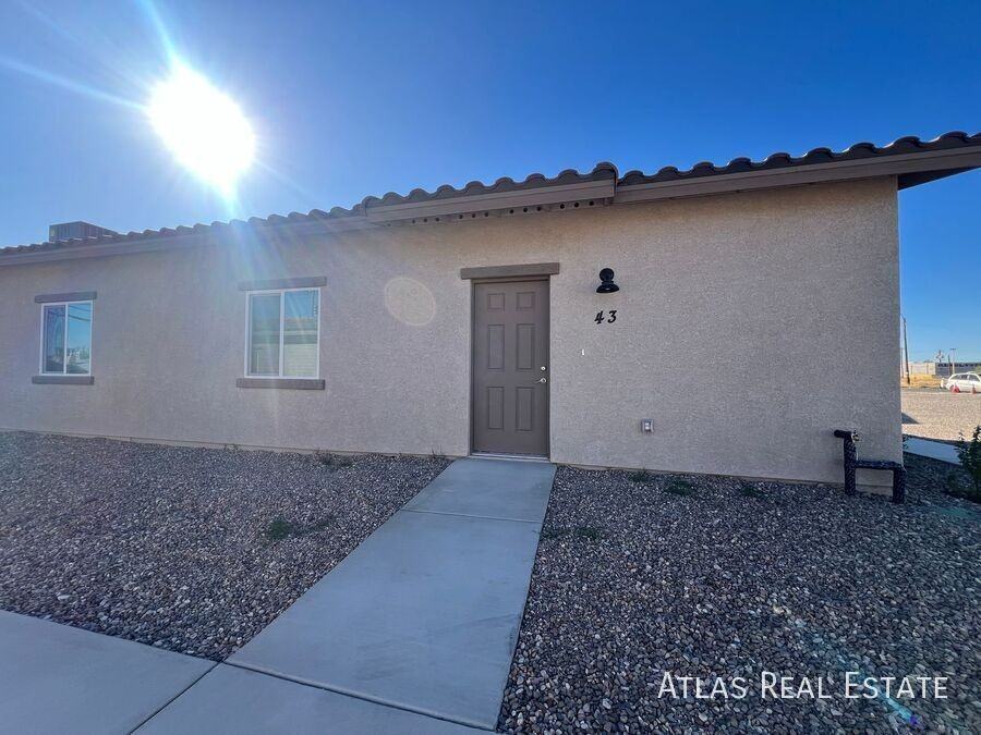 43 W Lester St - Photo 3 of 21