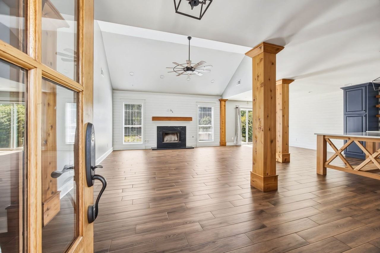 3111 Nectar Dr - Photo 5 of 34