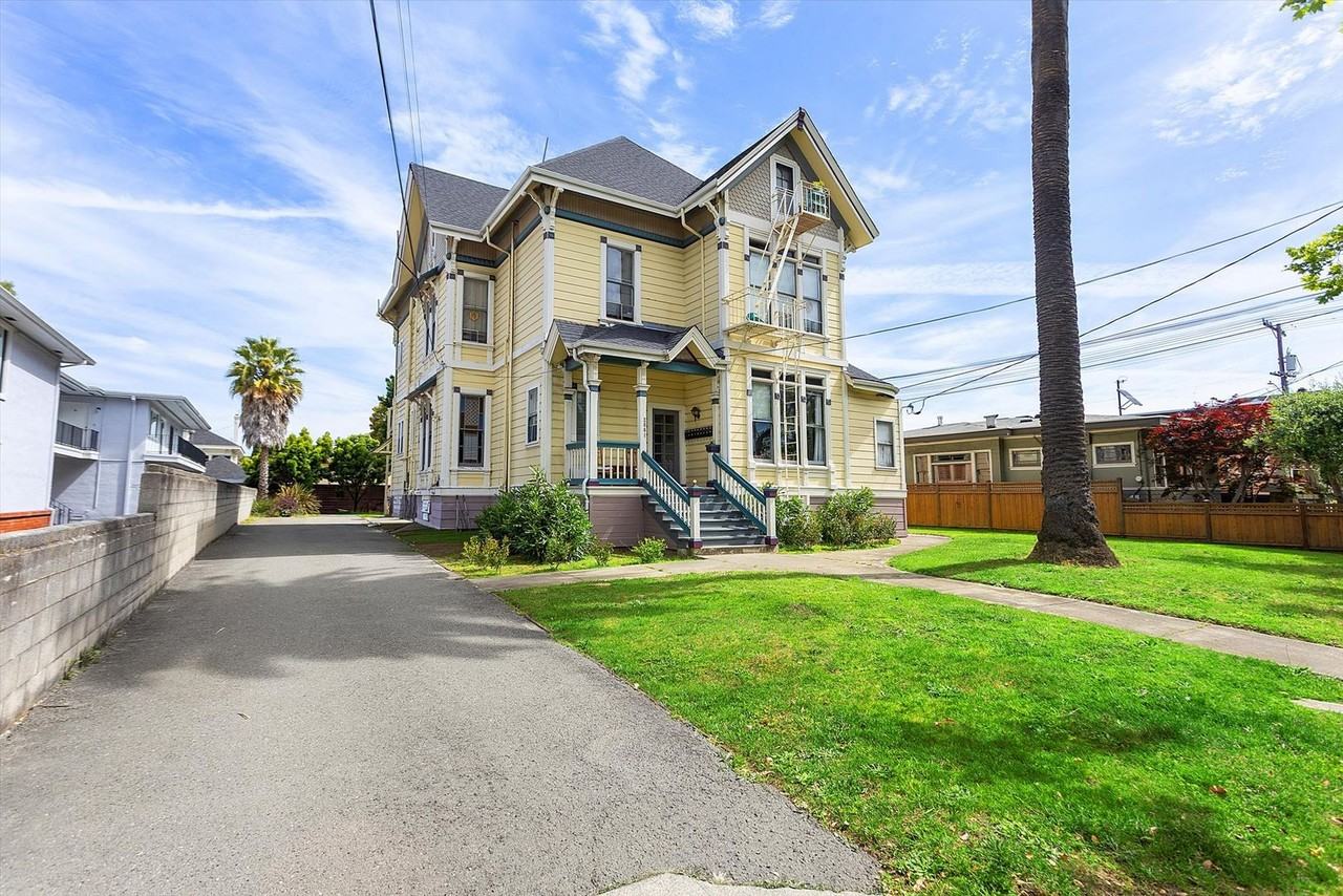 2061 Central Ave #2 - Photo 2 of 10