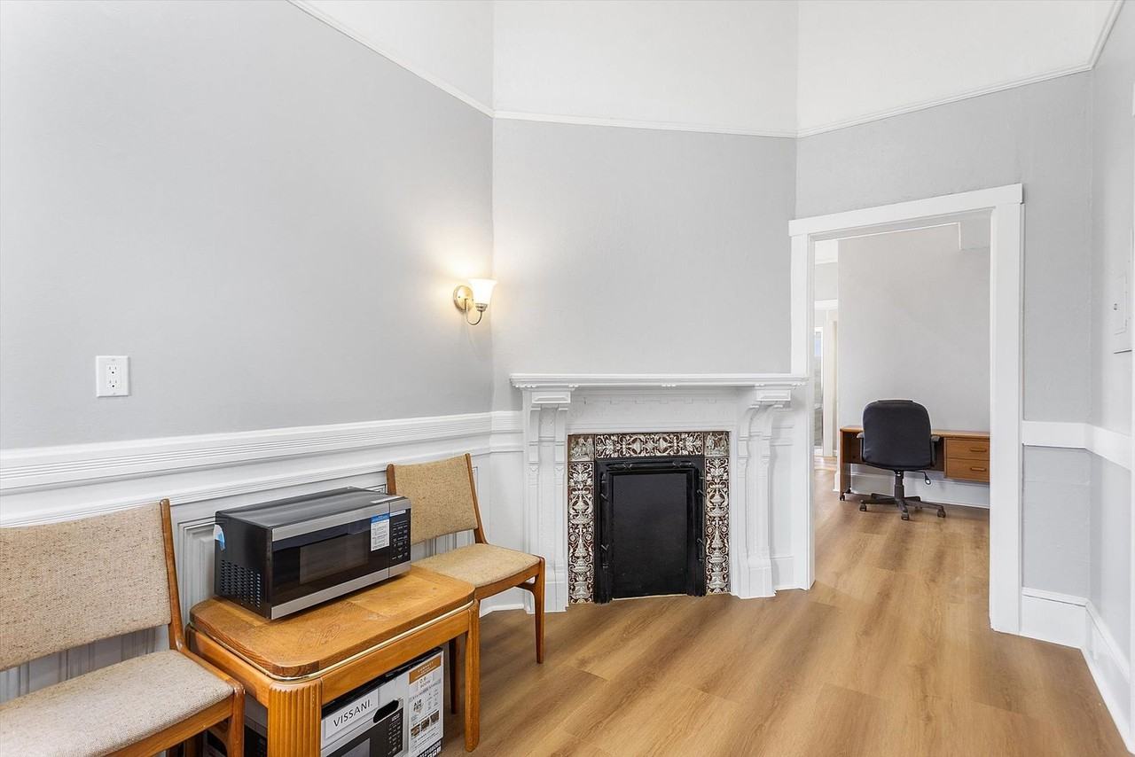 2061 Central Ave #2 - Photo 4 of 10