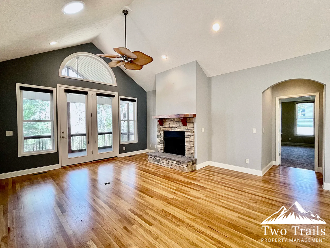 260 Carriage Summitt Way - Photo 7 of 34