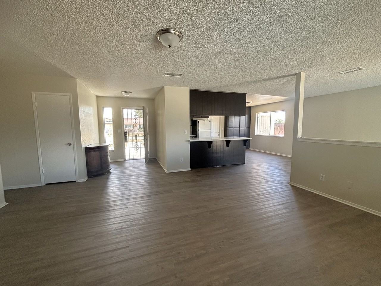 8849 Fir Ave - Photo 3 of 17