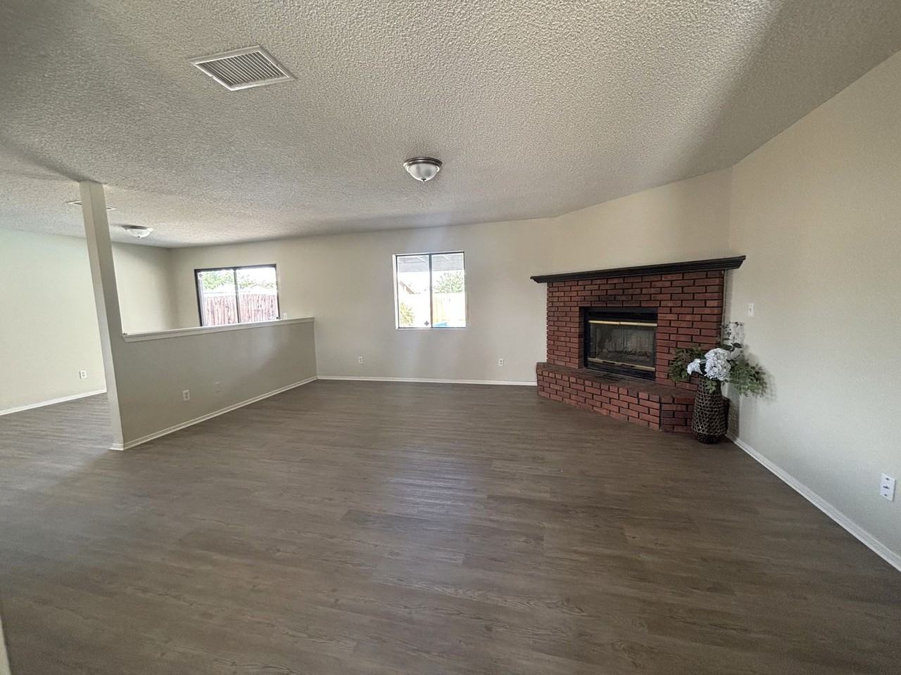 8849 Fir Ave - Photo 5 of 17