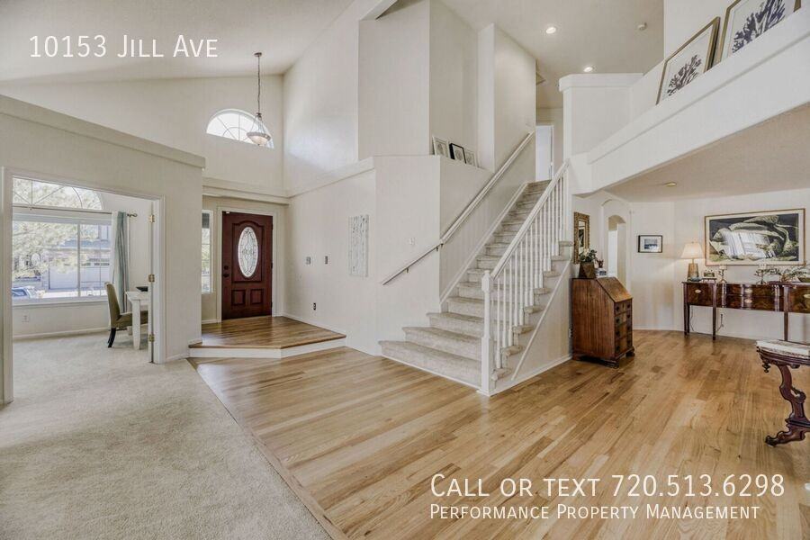 10153 Jill Ave - Photo 5 of 38