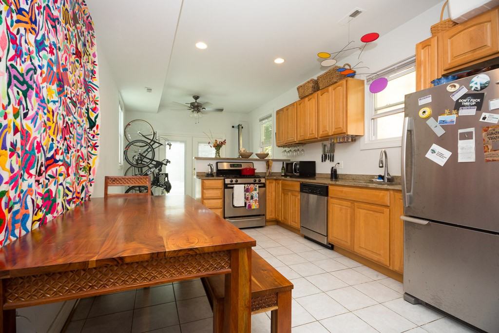 750 Morton St Nw - Photo 4 of 22