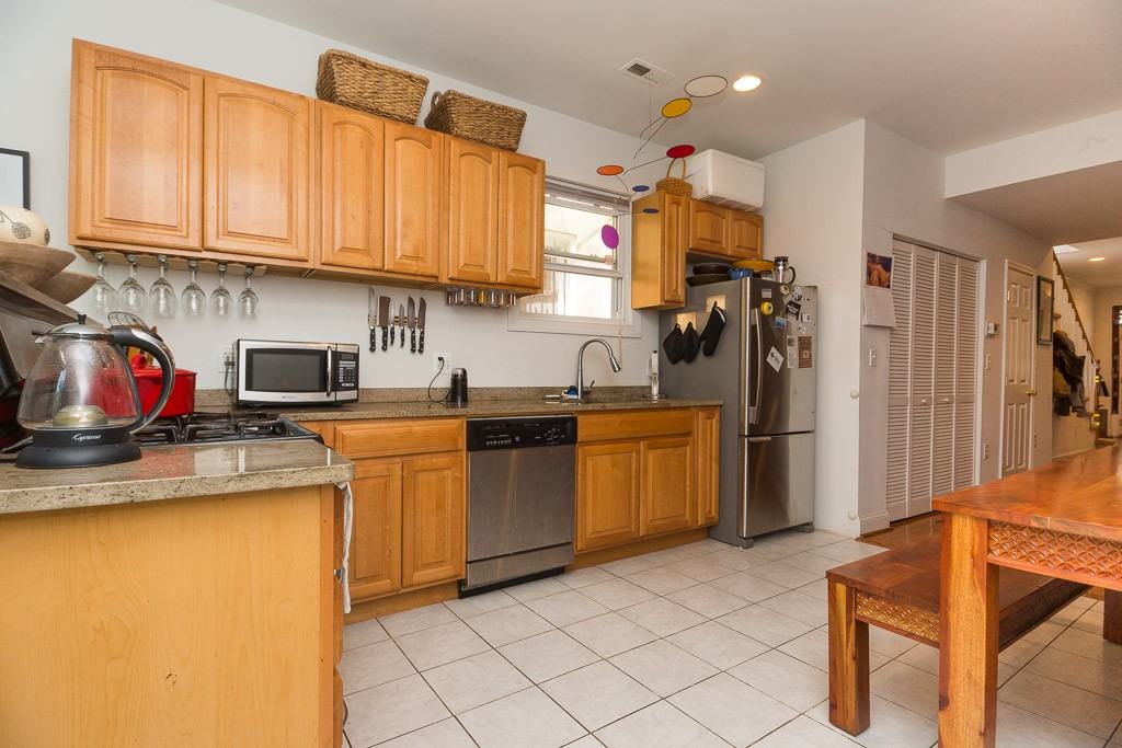 750 Morton St Nw - Photo 6 of 22