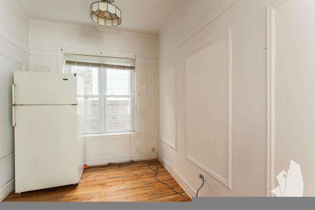 3523 N Broadway St #3E - Photo 6 of 8