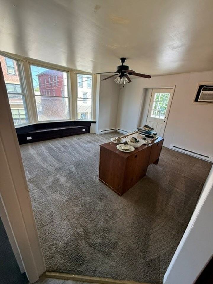 113 Market St - Photo 4 of 8