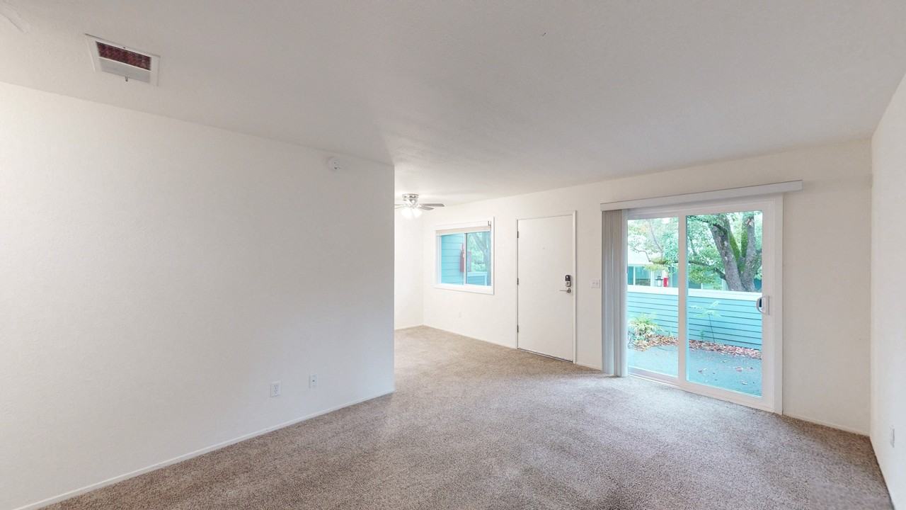 348 Robinson St #16 - Photo 7 of 14