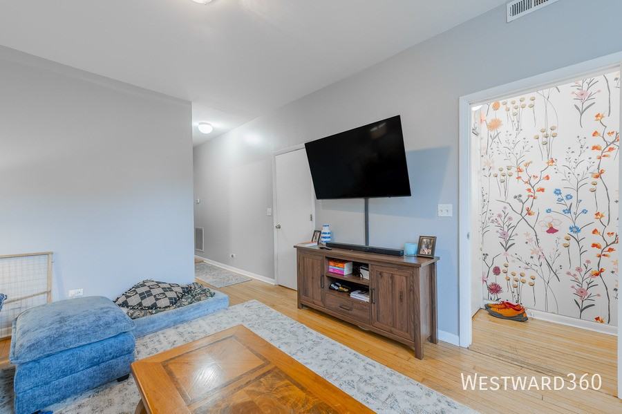 3242 N Hoyne Ave #1 - Photo 3 of 14