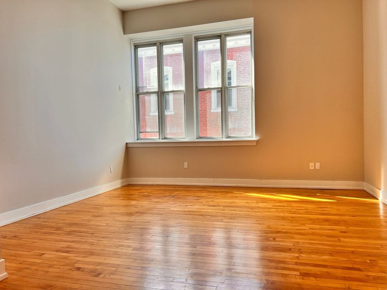 4627 E Thompson St - Photo 3 of 5