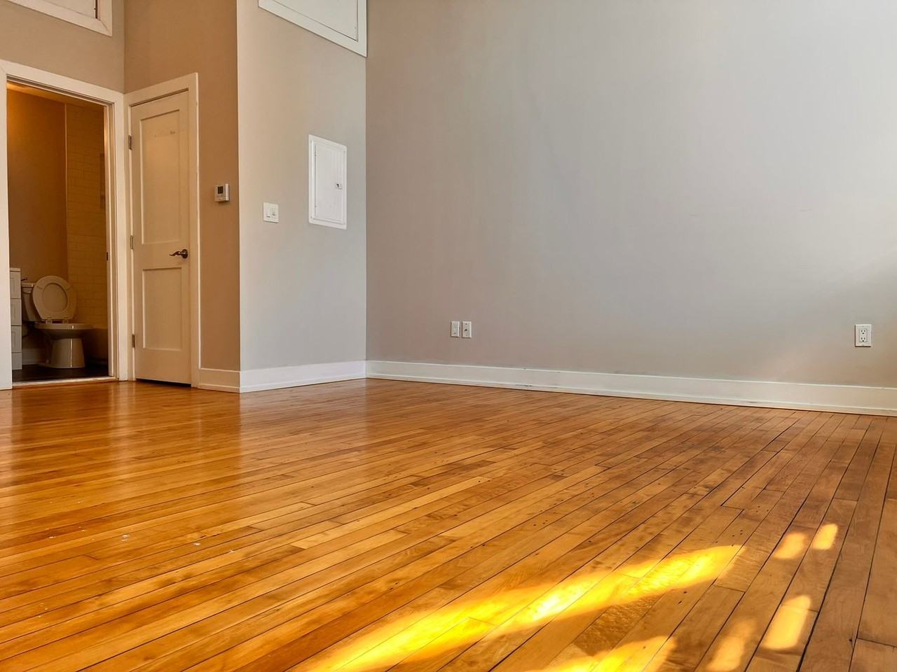 4627 E Thompson St - Photo 4 of 5