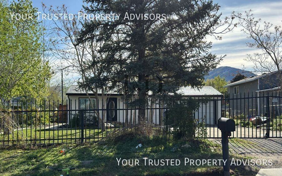 532 N 200 W - Photo 2 of 32