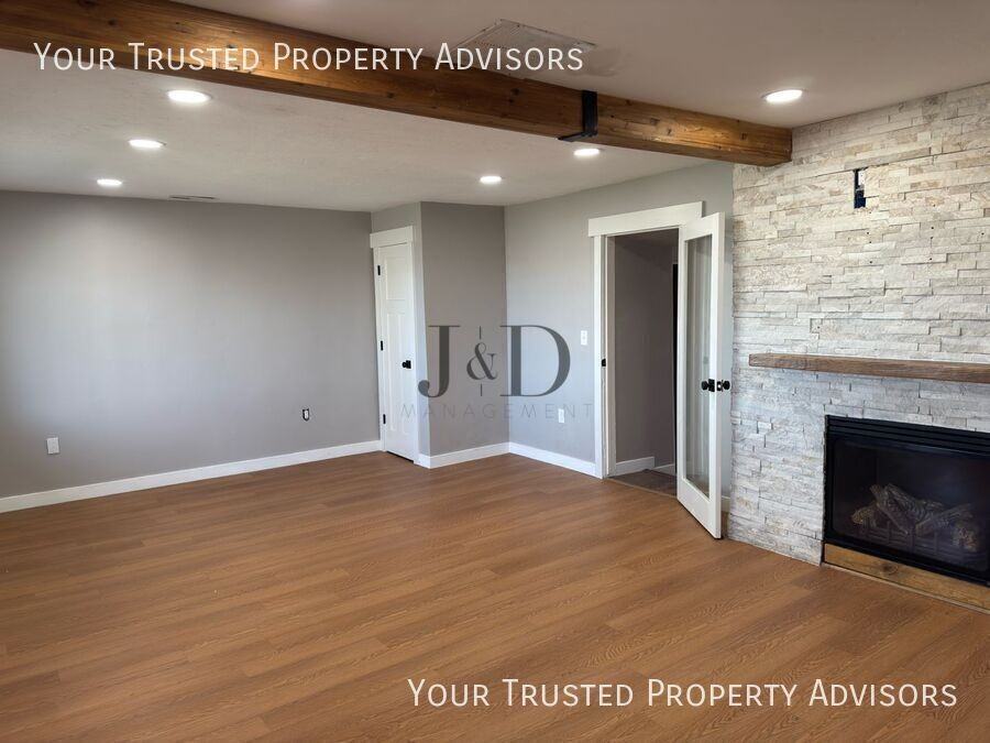 532 N 200 W - Photo 7 of 32