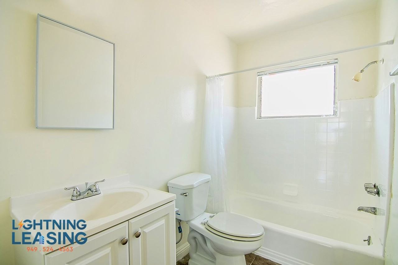 213 N Normandie Ave #6A - Photo 7 of 13