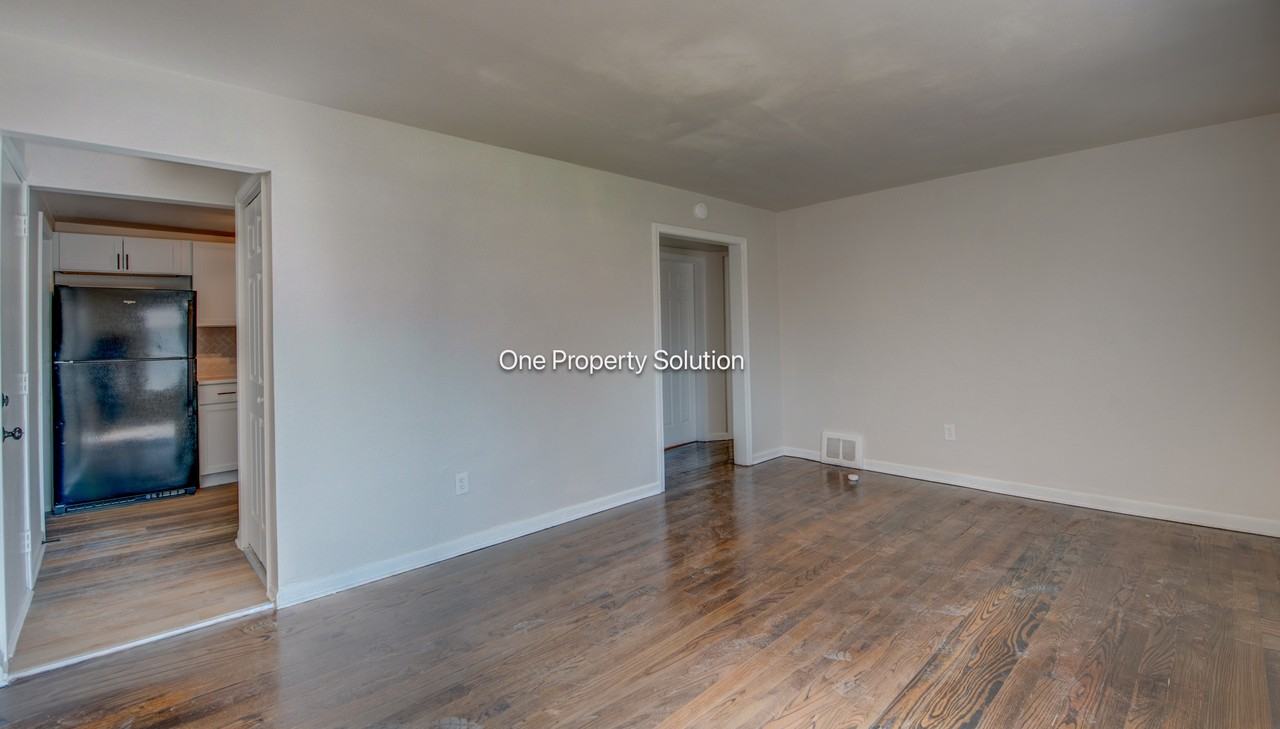 2561 Harrison St #1 - Photo 4 of 16