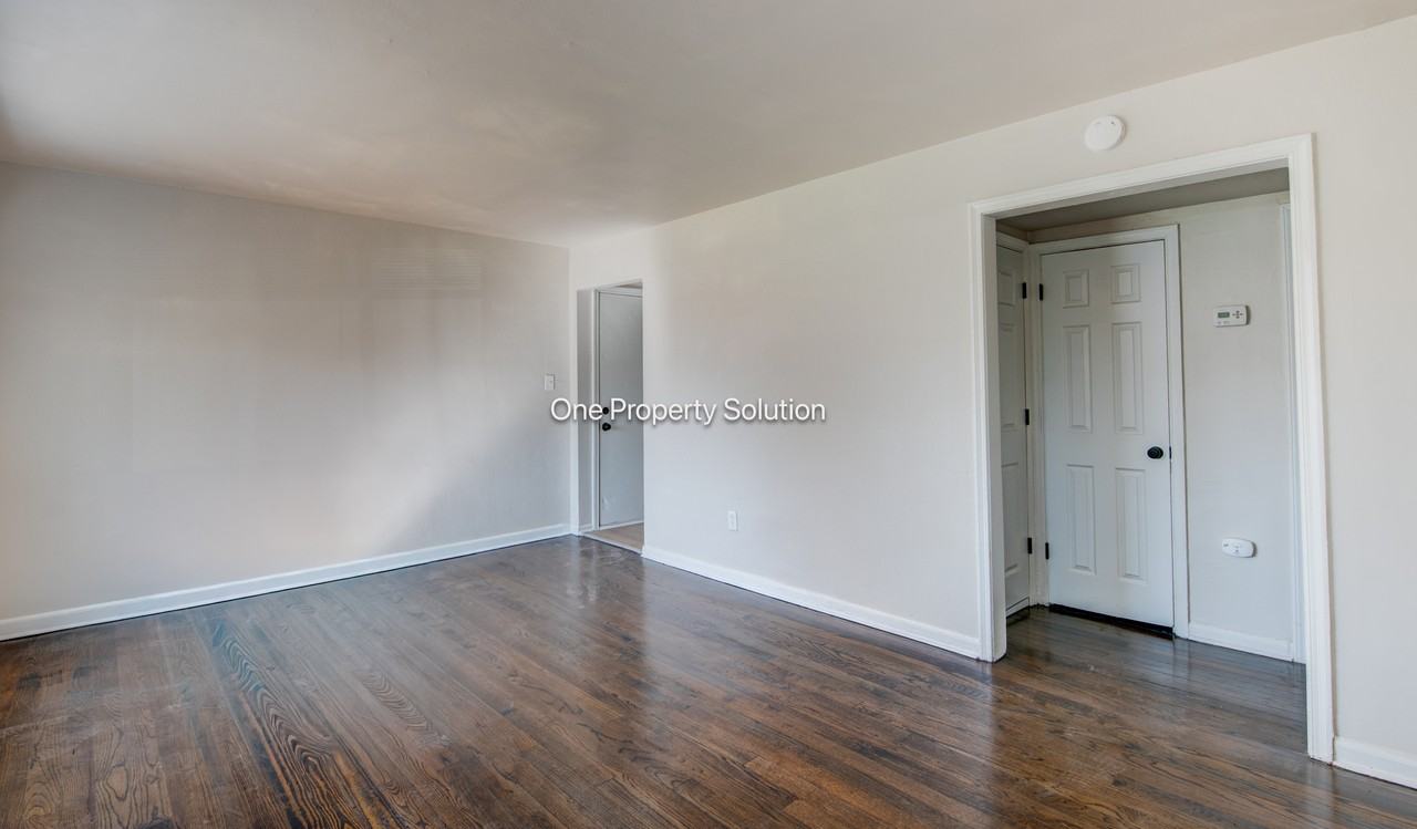 2561 Harrison St #1 - Photo 5 of 16