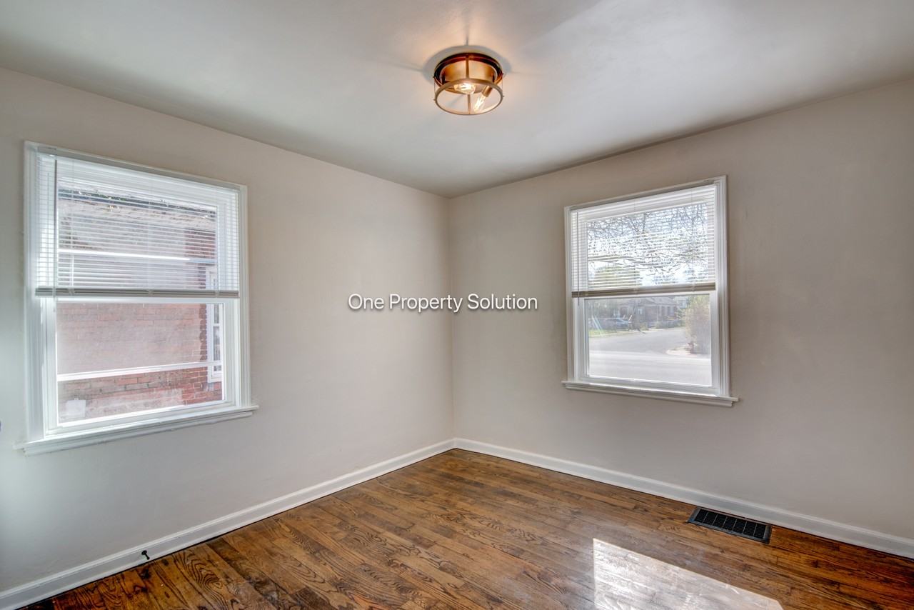 2561 Harrison St #1 - Photo 6 of 16