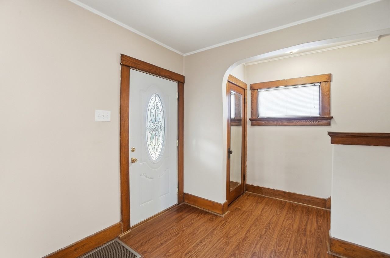 1033 Forest Ave #1 - Photo 5 of 50