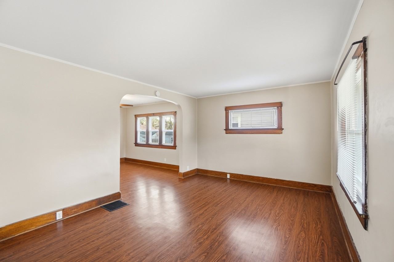 1033 Forest Ave #1 - Photo 6 of 50