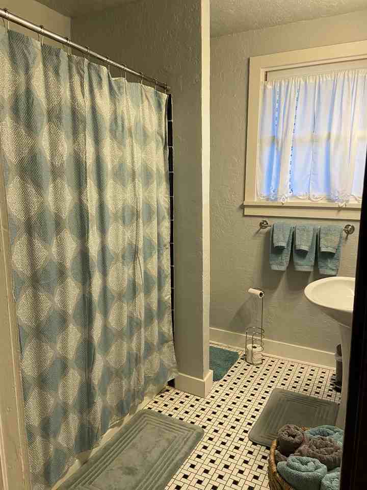 321 E Duffy St #1 - Photo 3 of 11