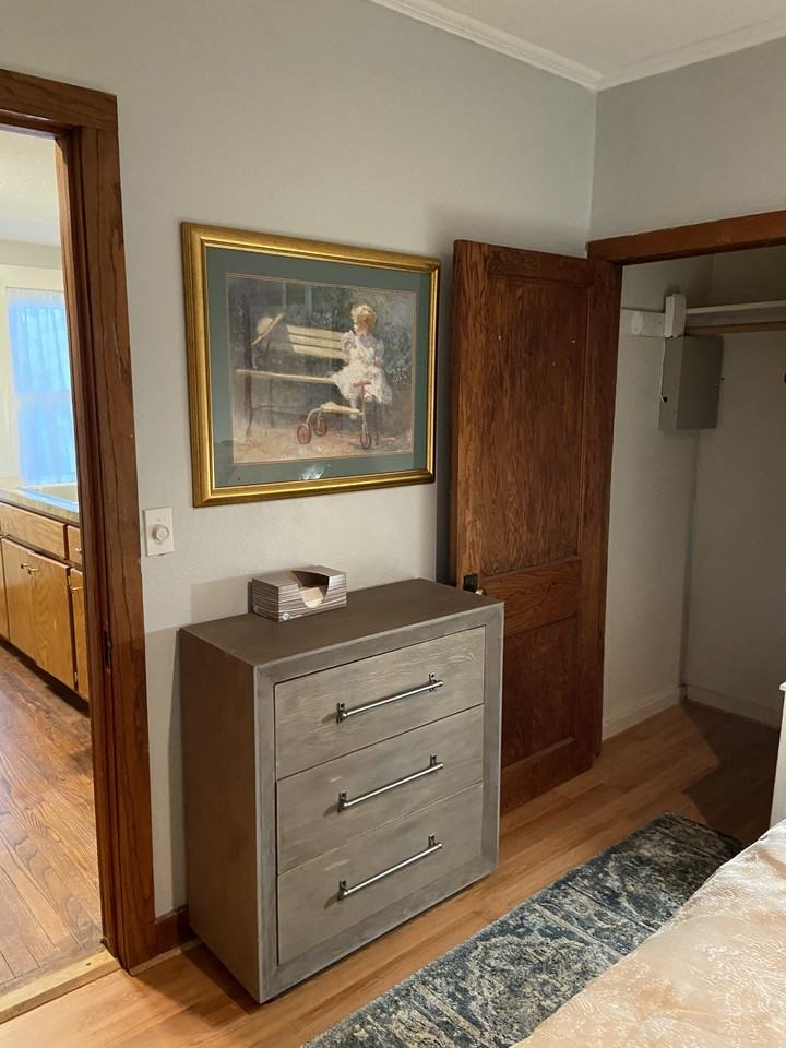 321 E Duffy St #1 - Photo 4 of 11