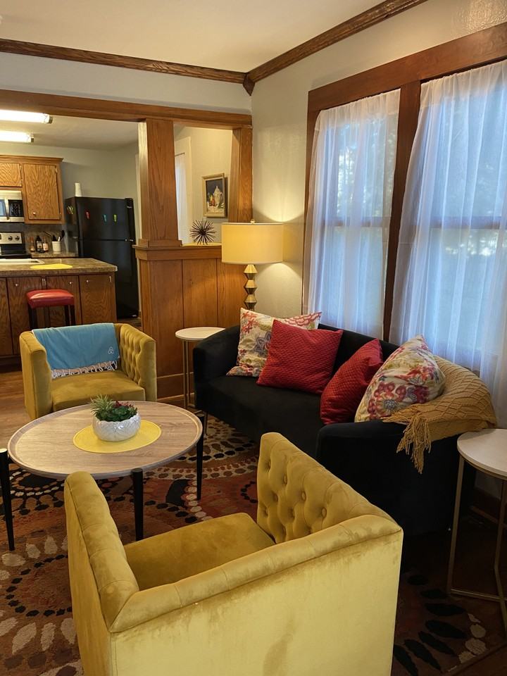 321 E Duffy St #1 - Photo 7 of 11